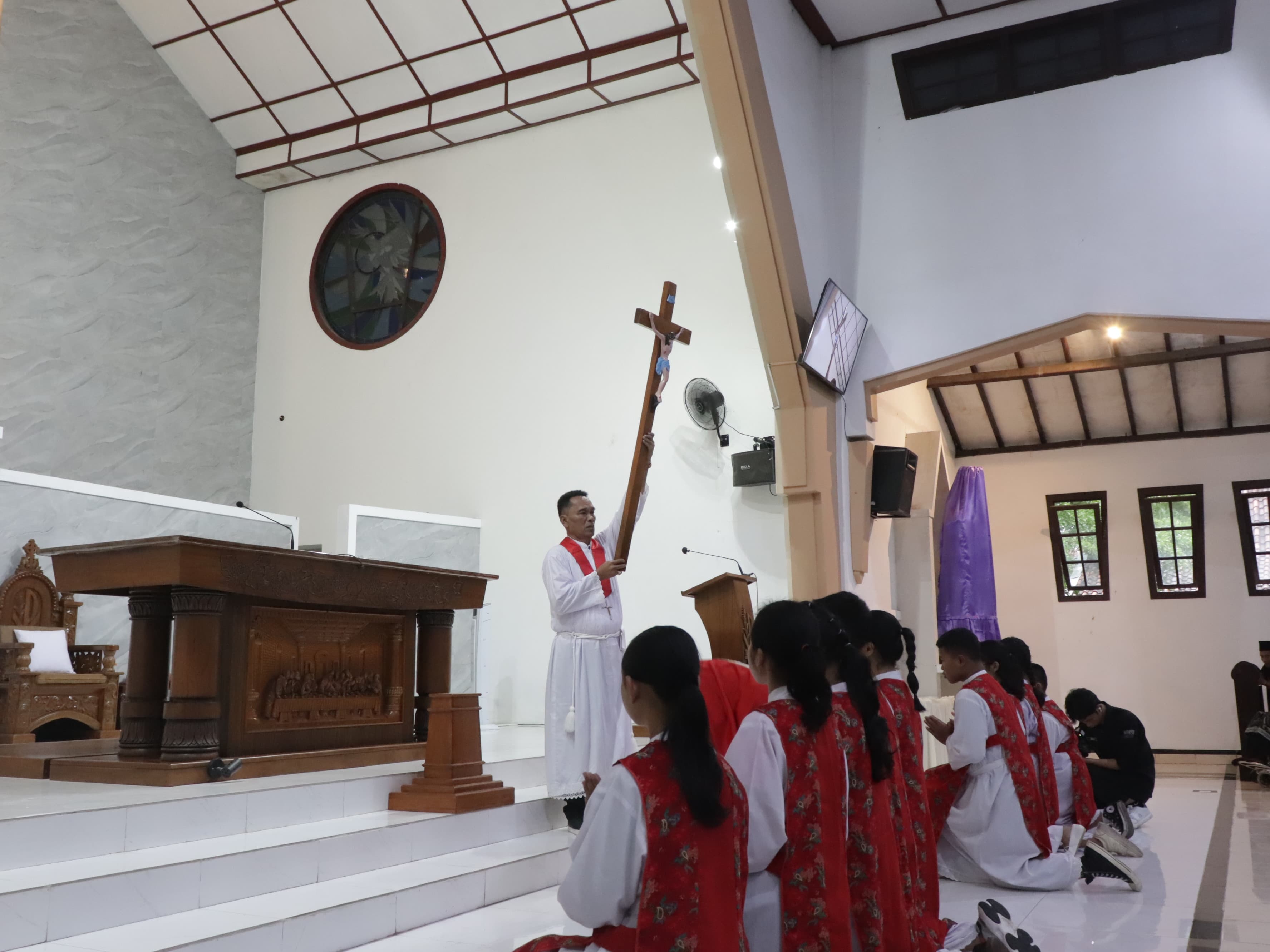 Penghormatan Salib — Jumat Agung